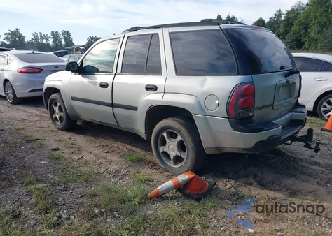 2007 Chevrolet Trailblazer Ls z USA, uszkodzony, nr VIN 1GNDT13S872264116